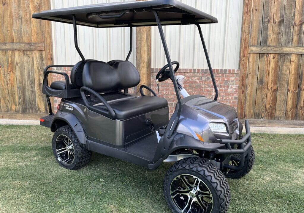 brown:silver new club car